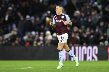 Aston Villa takımından Lucas Digne Premier Lig maçında Aston Villa, Southampton 'a karşı Villa Park, Birmingham, İngiltere, 7 Aralık 2024