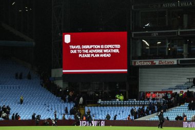 7 Aralık 2024 'te Birmingham, Birmingham' daki Villa Park 'ta oynanan Premier Lig maçı sonrasında stadyumdan ayrılan taraftarlara güvenlik uyarısı.