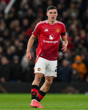 Manchester United ile Nottingham Forest arasında oynanan Premier League maçı sırasında Manchester United 'tan Manuel Ugarte, Old Trafford, Manchester, İngiltere, 7 Aralık 2024