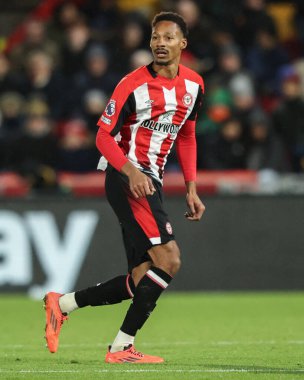 Brentford 'dan Ethan Pinnock Premier League maçı sırasında Brentford Newcastle United' a karşı Gtech Community Stadyumu, Londra, İngiltere, 7 Aralık 2024