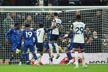 Tottenham Hotspur 'dan Son Heung-Min Premier Lig maçında Tottenham Hotspur' a karşı Chelsea 'de 8 Aralık 2024' te Tottenham Hotspur Stadyumu 'nda 3-4 berabere kaldı.