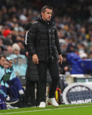 Fulham 'ın Marco Silva Menajeri Premier Lig maçı sırasında Fulham Arsenal' e karşı Craven Cottage, Londra, İngiltere, 8 Aralık 2024
