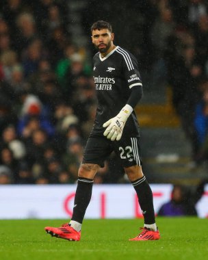 Premier Lig maçında Arsenal 'den David Raya, 8 Aralık 2024' te Craven Cottage, Londra 'da Fulham ve Arsenal' e karşı.