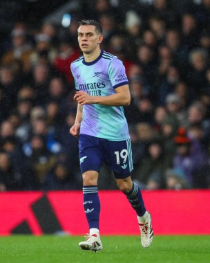 Arsenal 'den Leandro Trossard Premier League maçında Fulham Arsenal' e karşı Craven Cottage, Londra, İngiltere, 8 Aralık 2024