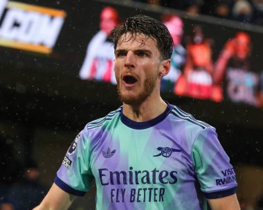 Premier Lig maçında Arsenal 'den Declan Rice 8 Aralık 2024' te Craven Cottage, Londra 'da Fulham-Arsenal maçında