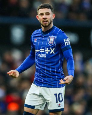 Ipswich Town 'dan Conor Chaplin, 8 Aralık 2024' te Ipswich Town ile Bournemouth arasında oynanan Premier League maçında tepki gösterdi.