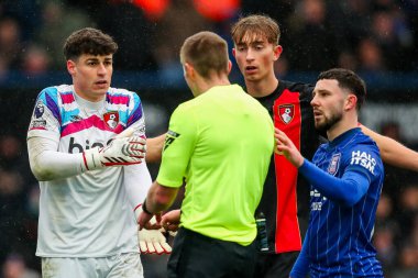 AFC Bournemouth takımının Kepa, Premier League maçında Ipswich Town ile Bournemouth arasında oynanan Portman Road, Ipswich, İngiltere 'de 8 Aralık 2024' te oynanan maçta el topu başvurusunda bulundu.