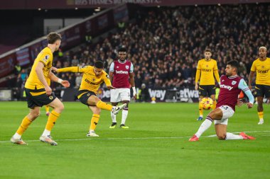 Wolverhampton Wanderers takımından Joo Gomes, 9 Aralık 2024 'te Londra Stadyumu' nda oynanan Premier League maçında Wolverhampton Wanderers 'a karşı West Ham United maçında gol attı.
