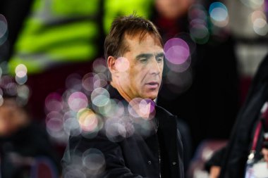 West Ham United 'ın Julen Lopetegui teknik direktörü West Ham United ile Wolverhampton Wanderers maçı öncesinde 9 Aralık 2024' te Londra Stadyumu 'nda karşılaşacak.