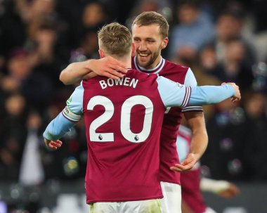West Ham United takımından Tom Souek, 9 Aralık 2024 'te Londra Stadyumu' nda oynanan Premier League maçında West Ham United ile Wolverhampton Wanderers maçında 1-0 kazanma golünü kutluyor.