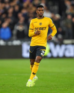 Wolverhampton Wanderers takımından Nlson Semedo Premier League maçında West Ham United, Wolverhampton Wanderers 'a karşı 9 Aralık 2024' te Londra Stadyumu 'nda.