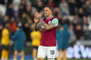 West Ham United takımından Danny Ings, 9 Aralık 2024 'te Londra Stadyumu' nda oynanan Premier League maçı sonunda taraftarları alkışlıyor.