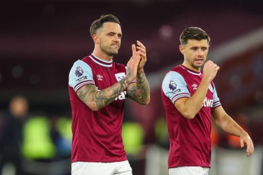 West Ham United takımından Danny Ings, 9 Aralık 2024 'te Londra Stadyumu' nda oynanan Premier League maçı sonunda taraftarları alkışlıyor.