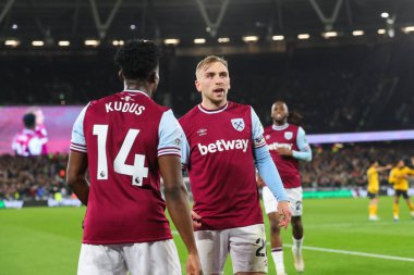 West Ham United takımından Jarrod Bowen, 9 Aralık 2024 'te Londra Stadyumu' nda oynanan Premier League maçında West Ham United ile Wolverhampton Wanderers maçında 2-1 kazanma golünü kutluyor.