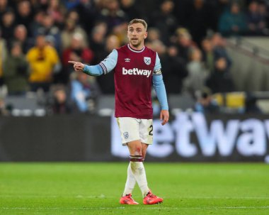 West Ham United 'dan Jarrod Bowen, 9 Aralık 2024' te Londra Stadyumu 'nda oynanan Premier League maçında takımına talimat verdi.
