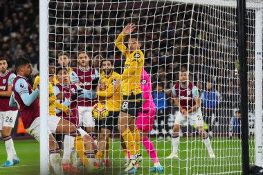 West Ham United takımından Tom Souek, 9 Aralık 2024 'te Londra Stadyumu' nda oynanan Premier League maçında West Ham United ile Wolverhampton Wanderers maçında 1-0 berabere kaldı.