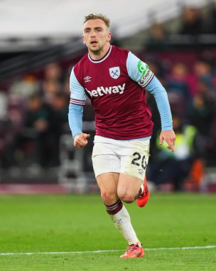 West Ham United 'dan Jarrod Bowen Premier League maçı sırasında 9 Aralık 2024' te Londra Stadyumu 'nda Wolverhampton Wanderers' a karşı.