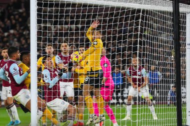 West Ham United takımından Tom Souek, 9 Aralık 2024 'te Londra Stadyumu' nda oynanan Premier League maçında West Ham United ile Wolverhampton Wanderers maçında 1-0 berabere kaldı.