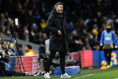 Middlesbrough 'un Michael Carrick teknik direktörü, 10 Aralık 2024' te Leeds United ile Middlesbrough arasındaki Sky Bet Şampiyonası maçında oyuncularına talimat verir.