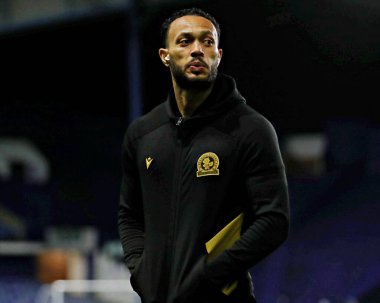 Blackburn Rovers takımından Lewis Baker 10 Aralık 2024 'te Sheffield Çarşamba günü Hillsborough, Sheffield, İngiltere' de Blackburn Rovers 'a karşı oynanan Gökyüzü İddia Şampiyonası maçından önce