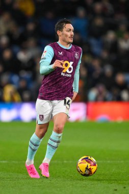 Burnley 'den Connor Roberts 10 Aralık 2024' te Burnley ile Derby County Turf Moor, Burnley, İngiltere 'de oynanan Gökyüzü İddia Şampiyonası karşılaşmasında görev başında.