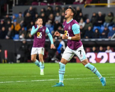 Burnley 'den Jeremy Sarmiento, 10 Aralık 2024' te Burnley 'nin Turf Moor, Burnley, Birleşik Krallık' ta oynadığı Gökyüzü İddia Şampiyonası karşılaşmasında kaçırılan gol şansına tepki gösterdi.