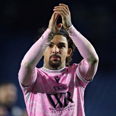 Blackburn Rovers takımından Tyrhys Dolan, 10 Aralık 2024 'te İngiltere' nin Hillsborough kentinde oynanan Sheffield Wednesday-Blackburn Rovers maçı sonrasında taraftarlarını alkışladı.