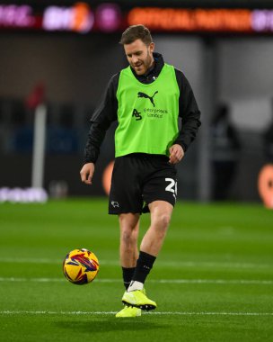 Derby İlçesi 'nden Callum Elder, 10 Aralık 2024' te Burnley, Burnley, İngiltere 'de oynanan Sky Bet Şampiyonası karşılaşması öncesinde oynanan maç öncesi ısınma maçında...