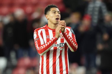 Sunderland 'dan Jobe Bellingham, 10 Aralık 2024' te İngiltere 'nin Sunderland kentinde oynanan Sky Bet Şampiyonası karşılaşmasında taraftarları alkışlıyor.