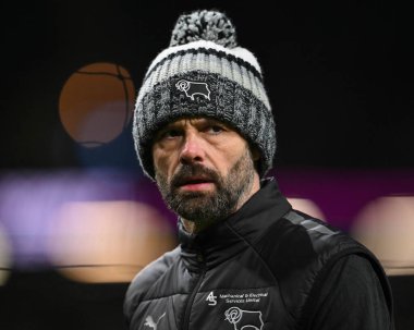 Paul Warne Derby County 'nin menajeri Gökyüzü İddia Şampiyonası maçında Burnley, Burnley County' ye karşı Turf Moor, Burnley, İngiltere, 10 Aralık 2024