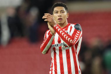 Sunderland 'dan Jobe Bellingham, 10 Aralık 2024' te İngiltere 'nin Sunderland kentinde oynanan Sky Bet Şampiyonası karşılaşmasında taraftarları alkışlıyor.