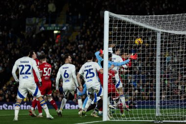 Leeds United takımının oyuncusu Max Wber, 10 Aralık 2024 'te Leeds Road, Leeds, İngiltere' de oynanan Sky Bet Şampiyonası maçında kendi kalesine 1-1 kazandırdı.