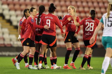 Manchester United oyuncuları, Newcastle 'dan Hannah Greenwood' un Kadınlar Ligi Kupası - Grup Sahnesi - Grup A Manchester United Women - Newcastle United Women vs Newcastle United - Leigh Spor Köyü, Leigh