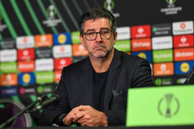 Rui Vitria Panathinaikos baş antrenörü UEFA Konferans Ligi - Lig Sahnesi The New Saints vPanathinaikos - Croud Meadow, Shrewsbury, Birleşik Krallık, 12 Aralık 2024