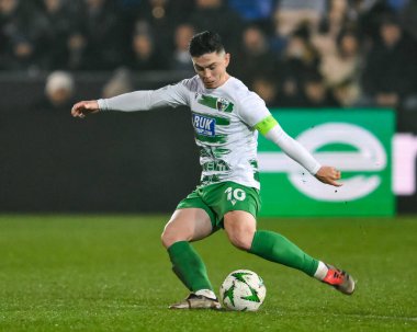 The New Saints F.C. 'den Danny Redmond. UEFA Konferans Ligi - Lig Stage The New Saints vPanathinaikos, Croud Meadow, Shrewsbury, İngiltere, 12 Aralık 2024