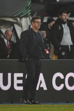 Rui Vitria UEFA Konferans Ligi sırasında Panathinaikos 'un baş antrenörü - Lig Sahnesi The New Saints vPanathinaikos - Croud Meadow, Shrewsbury, İngiltere, 12 Aralık 2024