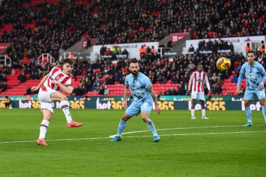 Stoke City 'den Andy Moran, Stoke City' nin Cardiff City 'ye karşı oynadığı 14 Aralık 2024' te Bet365 Stadyumu 'nda oynanan Gökyüzü İddia Şampiyonası maçında gol atarken görülüyor.