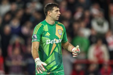 Aston Villa 'dan Emiliano Martnez Premier Lig maçı sırasında Nottingham Forest, Aston Villa' ya karşı City Ground, Nottingham, Birleşik Krallık 'ta 14 Aralık 2024