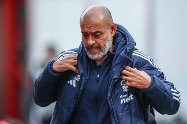 Nottingham Ormanı 'nın Nuno Esprito Santo Müdürü Premier Lig maçı sırasında Nottingham Forest, Aston Villa' ya karşı City Ground, Nottingham, İngiltere, 14 Aralık 2024 'te geldi.