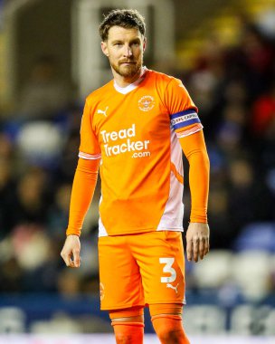 Blackpool 'dan James Husband, 14 Aralık 2024' te İngiltere 'de oynanan ve Blackpool' a karşı oynanan Gökyüzü İddia Ligi 1 karşılaşmasında izliyor.