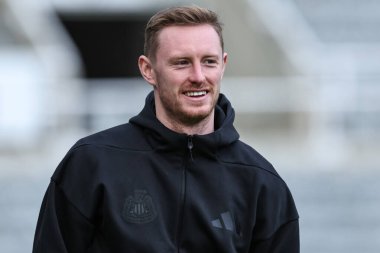 Newcastle United takımından Sean Longstaff, Premier League maçı sırasında Newcastle United 'a karşı Leicester City' nin 14 Aralık 2024 'te St. James' s Park, Newcastle 'a geldi.