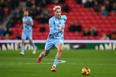 Cardiff City 'den Rubin Colwill, Stoke City ile Cardiff City arasındaki 14 Aralık 2024' te oynanan Bet365 Stadyumu 'nda oynanan Gökyüzü İddia Şampiyonası maçında topla bir çıkış yaptı.