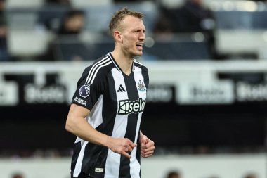 Newcastle United 'dan Dan Burn Premier League maçı sırasında Newcastle United ile Leicester City arasında St. James' s Park, Newcastle, İngiltere, 14 Aralık 2024