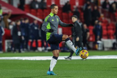 Aston Villa 'dan Youri Tielemans Premier Lig maçı sırasında Nottingham Forest, Aston Villa' ya karşı City Ground, Nottingham, İngiltere 'de 14 Aralık 2024' te oynanan ısınma maçında