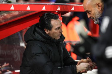 Aston Villa 'nın Unai Emery Müdürü ve Nottingham Ormanı' nın Nuno Esprito Santo Müdürü Premier Lig maçı sırasında Nottingham Ormanı, Nottingham, İngiltere 'de 14 Aralık 2024' te Aston Villa 'ya karşı oynadığı maçta el sıkıştı.