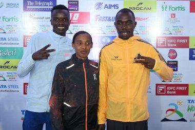 Şampiyon & Course rekorunun sahibi Daniel Ebenyo (Kenya), Şampiyon & Course rekorunun sahibi Etiyopya Sutume Kebede ve Tokyo Maratonu 2024 kazananı Kenyas Benson Kipruto Basın Konferansında  