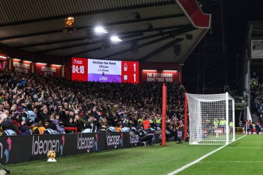 Villa taraftarları, Nottingham Forest 'ın 14 Aralık 2024' te İngiltere 'nin Nottingham kentinde oynanan Premier League maçında ofsayt için oynadığı Nottingham Forest' a karşı Aston Villa maçını kutluyor.