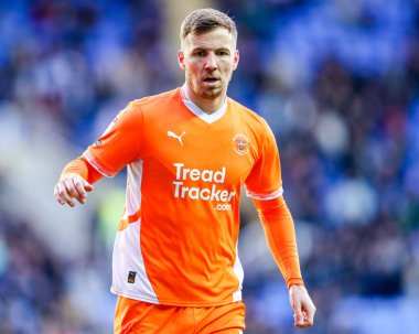 Blackpool 'dan Lee Evans, 14 Aralık 2024' te İngiltere 'nin Reading şehrindeki Seçkin Araba Kiralama Stadyumu' nda oynanan 1.