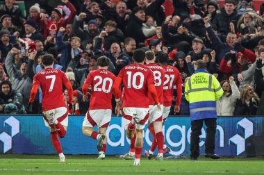 Nottingham Ormanı 'ndan Anthony Elanga, Premier League maçında Nottingham Forest' a karşı Aston Villa maçında 14 Aralık 2024 'te Nottingham, İngiltere' de 2-1 kazanma hedefini kutluyor.