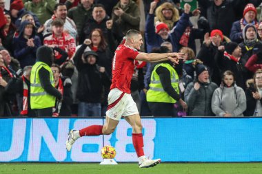 Nottingham Ormanı 'ndan Nikola Milenkovi, İngiltere' nin Nottingham şehrinde 14 Aralık 2024 'te oynanan Premier Lig maçı Nottingham Forest' a karşı Aston Villa maçında 1-1 kazanma hedefini kutluyor.